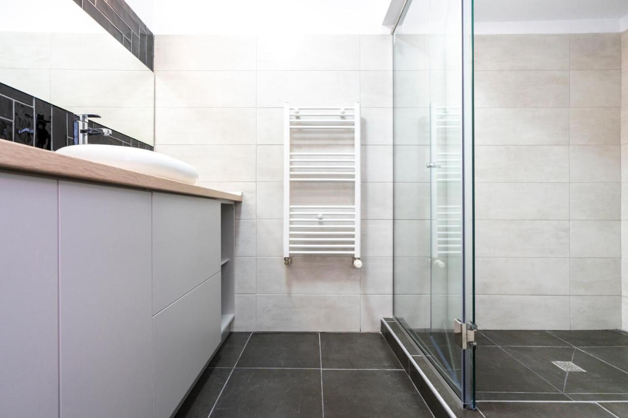 Blue Design Apartament In Magheru بوخارست المظهر الخارجي الصورة